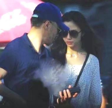 娱乐圈吃瓜的两人都是谁,娱乐圈两大吃瓜达人揭秘幕后真相