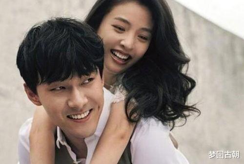 娱乐圈吃瓜爆料明星情侣,甜蜜背后暗藏玄机