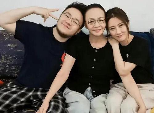 娱乐八卦吃瓜背景图高清图片,揭秘高清吃瓜图背后的娱乐八卦