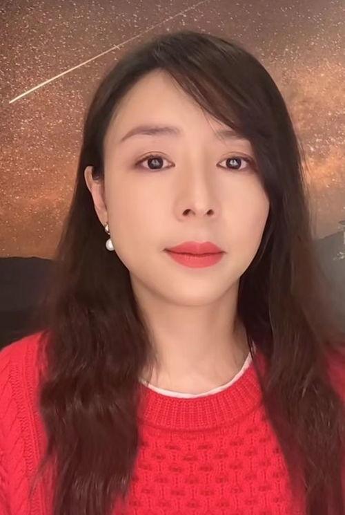 女的发吃瓜啥意思,揭秘“吃瓜群众”背后的网络文化现象